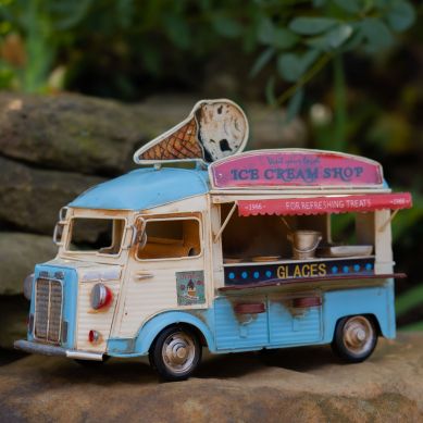 Vintage Style Ice Cream & Coffee Truck (Blue Cream Shop)