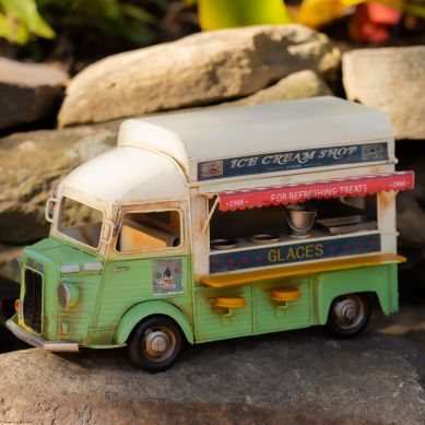Vintage Style Ice Cream & Coffee Truck (Green Ice Cream Shop)