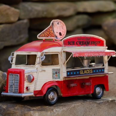 Vintage Style Ice Cream & Coffee Truck (Red Ice Cream Shop)